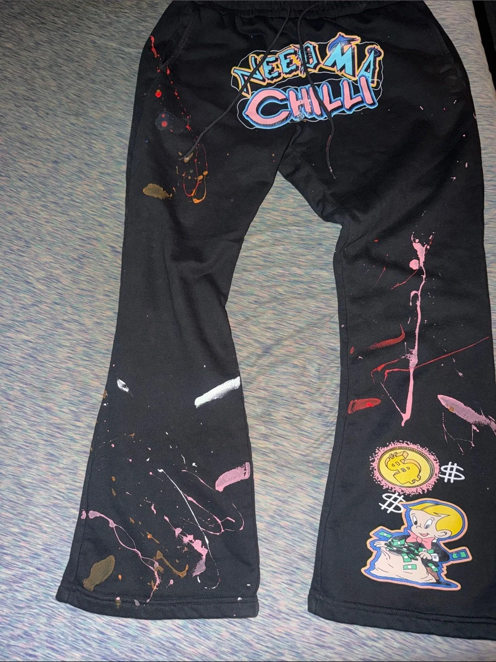 Need Ma Chilli sweatpants size large